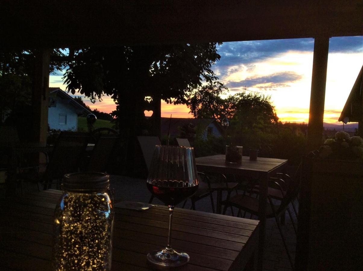 Zur Neuen Post Landgasthof Herzogsreut ภายนอก รูปภาพ