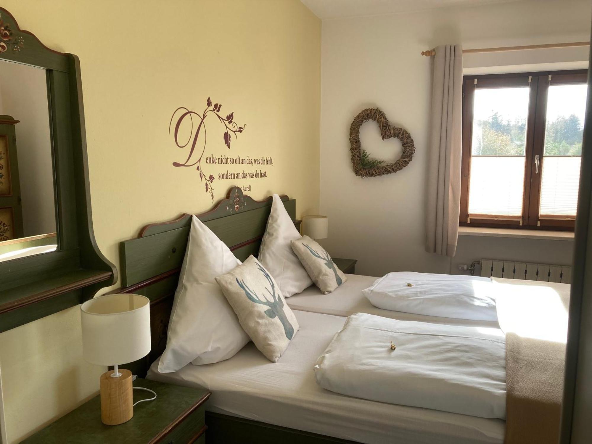 Zur Neuen Post Landgasthof Herzogsreut ภายนอก รูปภาพ